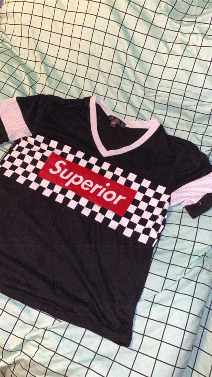 חולצת חיקוי של SUPREME, מידה M, צבע שחור