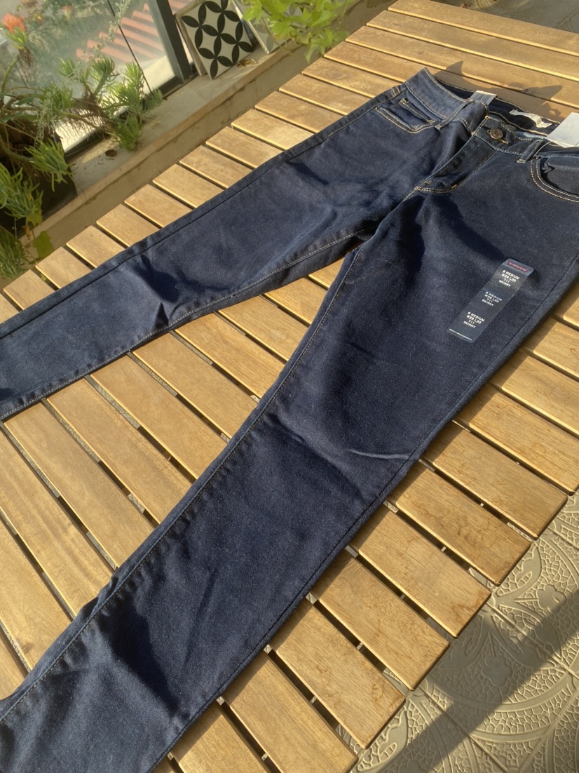ג׳ינס Levi’s ווינטג׳ W29 L30 
כחול, קצת מעל המותן
לא נלבש מעולם