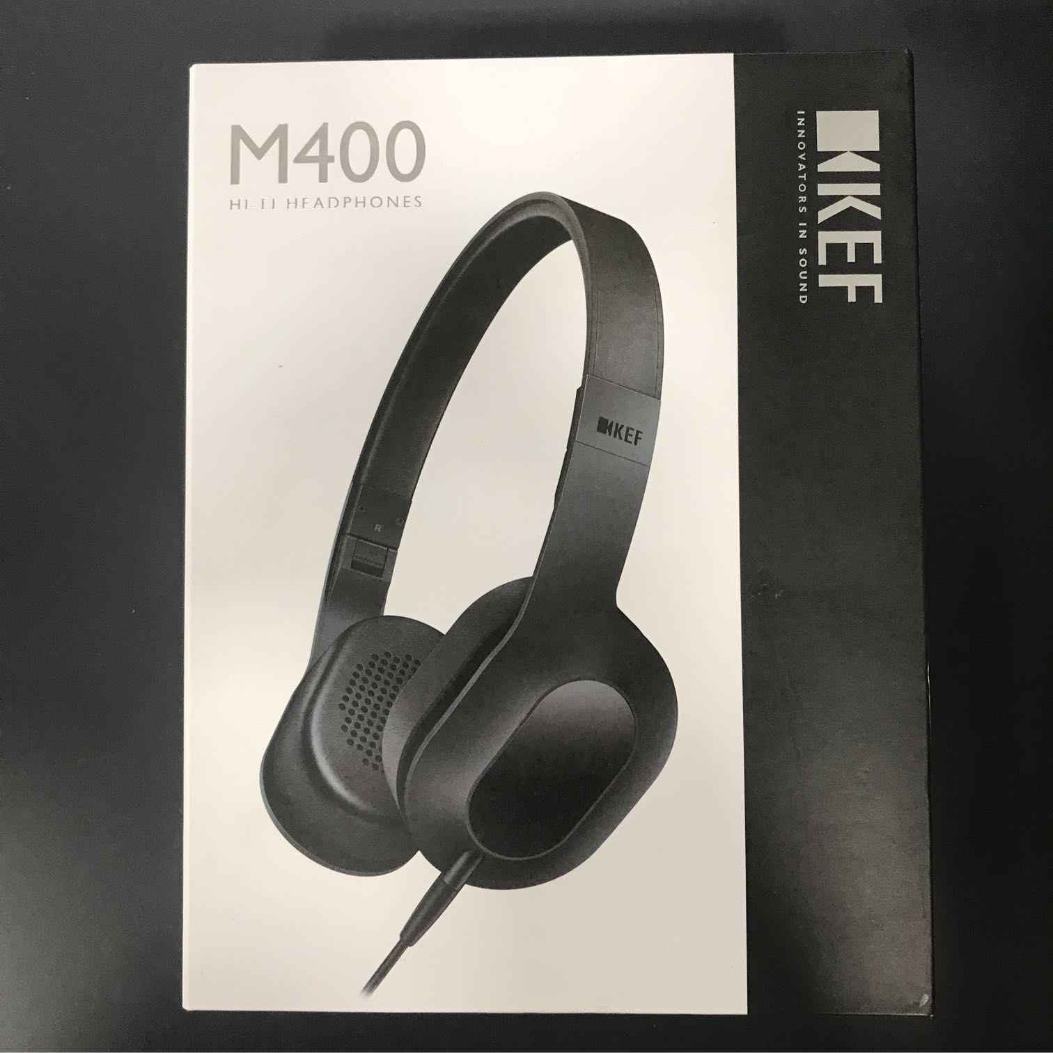 אוזניות KEF M400 חדשות לגמרי, אריזה לא נפתחה