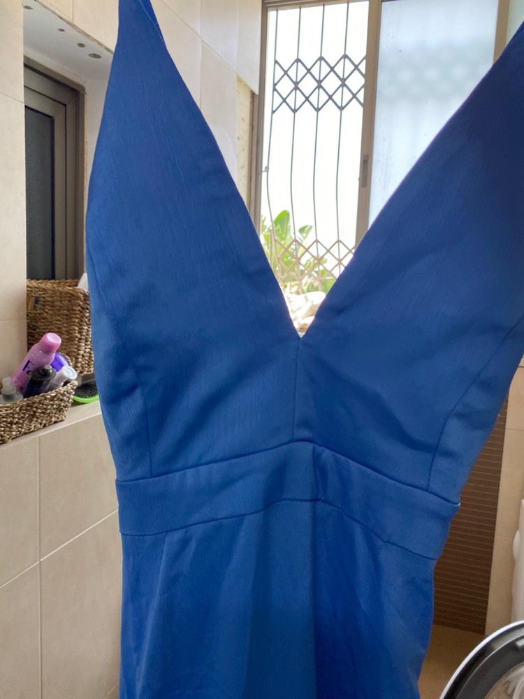 שמלה בצבע סינדרלה נלבשה פעם אחת עם גב פתוח s-xs