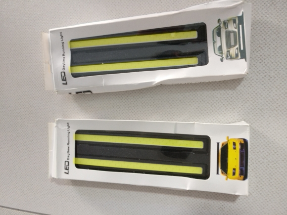 מנורות לד לחזית אות למתחת או פנים הרכב מאוד חזקות 