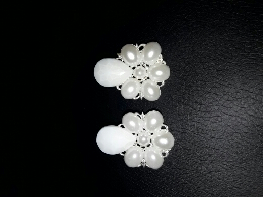 עגילים מושלמות לאירוע, נקנו ב150 מוכרת ב-100