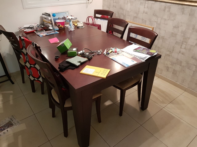 שולחן אוכל