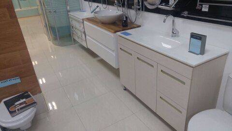 ארונות אמבט מתצוגה