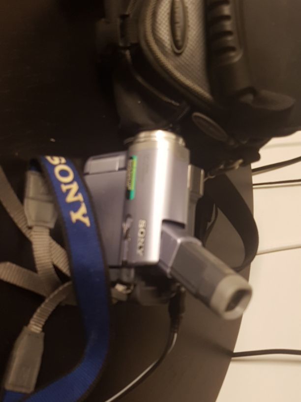 מצלמה דיגיטלית  אם כול הציוד