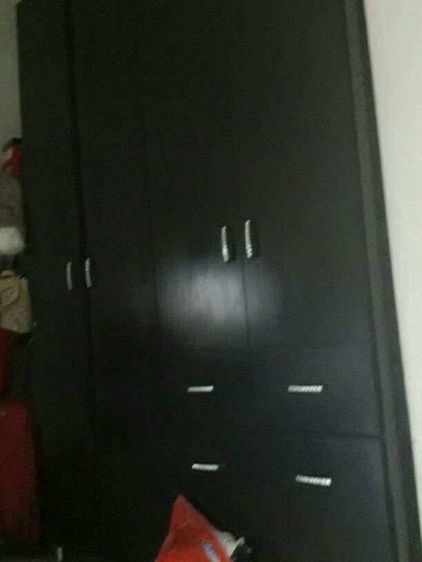 ארון 4 דלתות תלייה מדפים ומגירות 
