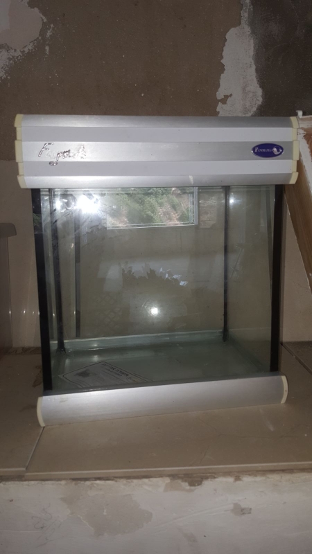 כולל תאורה ולא משומש 
