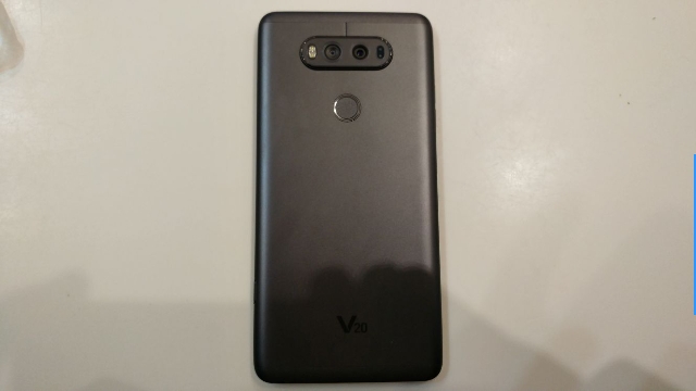 LG V20 שתי בטריות