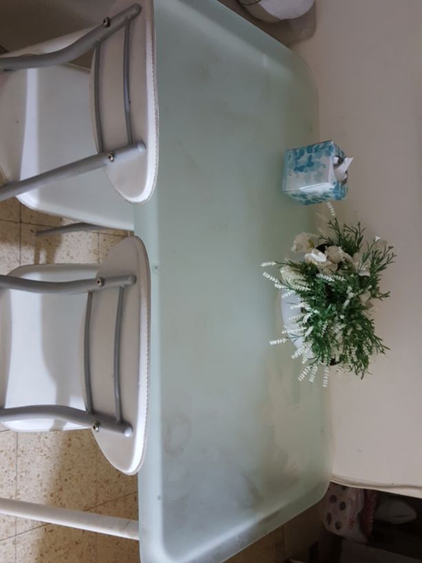 פינת אוכל פלוס 2 כסאות 