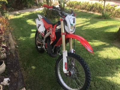 עופנוע שטח 125  שנת 213 רשוי צהוב מחיר 14500