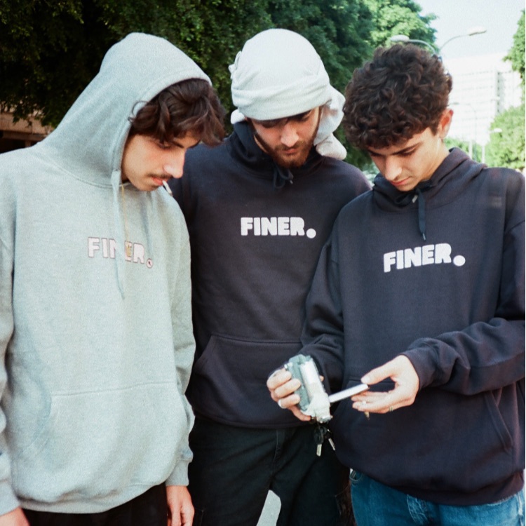 קפוצון ״finer”  
זמין בכחול שחור ואפור! 
