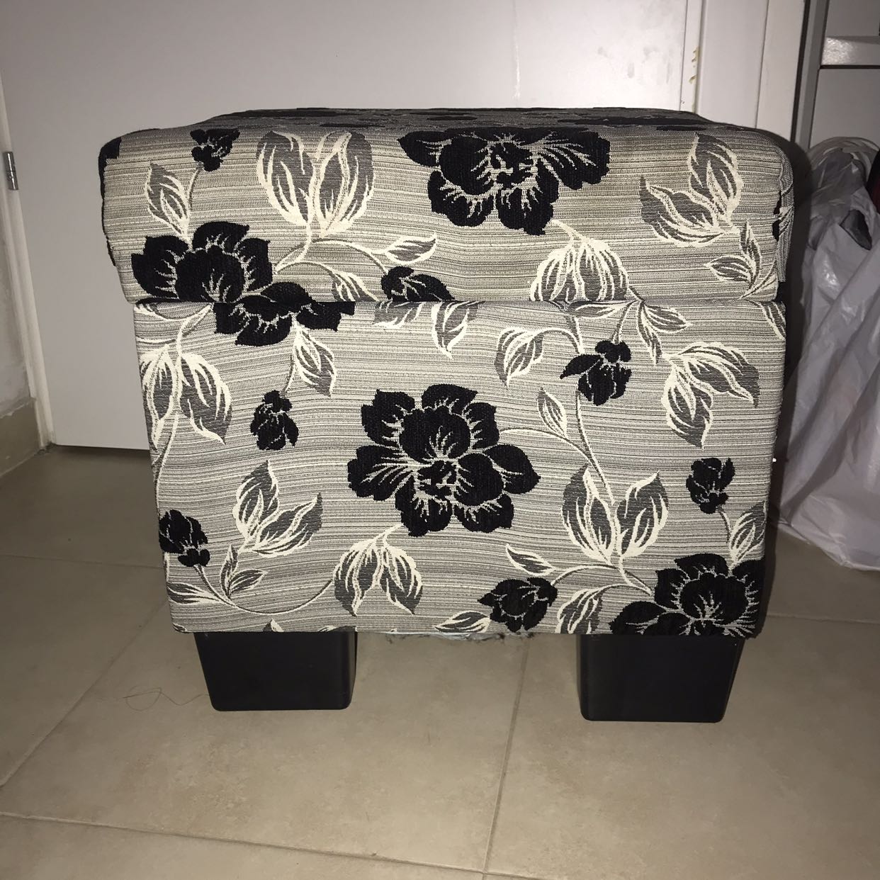 שרפרף ישיבה מהמם מתאים לכל צבעי החדר השונים