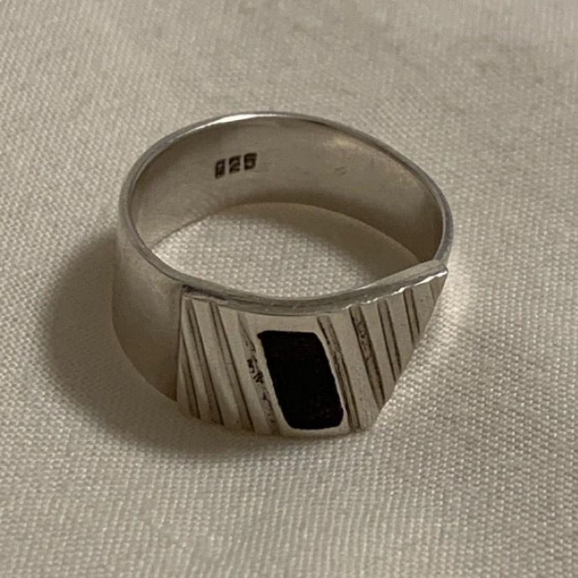 טבעת כסופה מגניבה עם אבן עץ חם נוח ומתאים לכל המידות