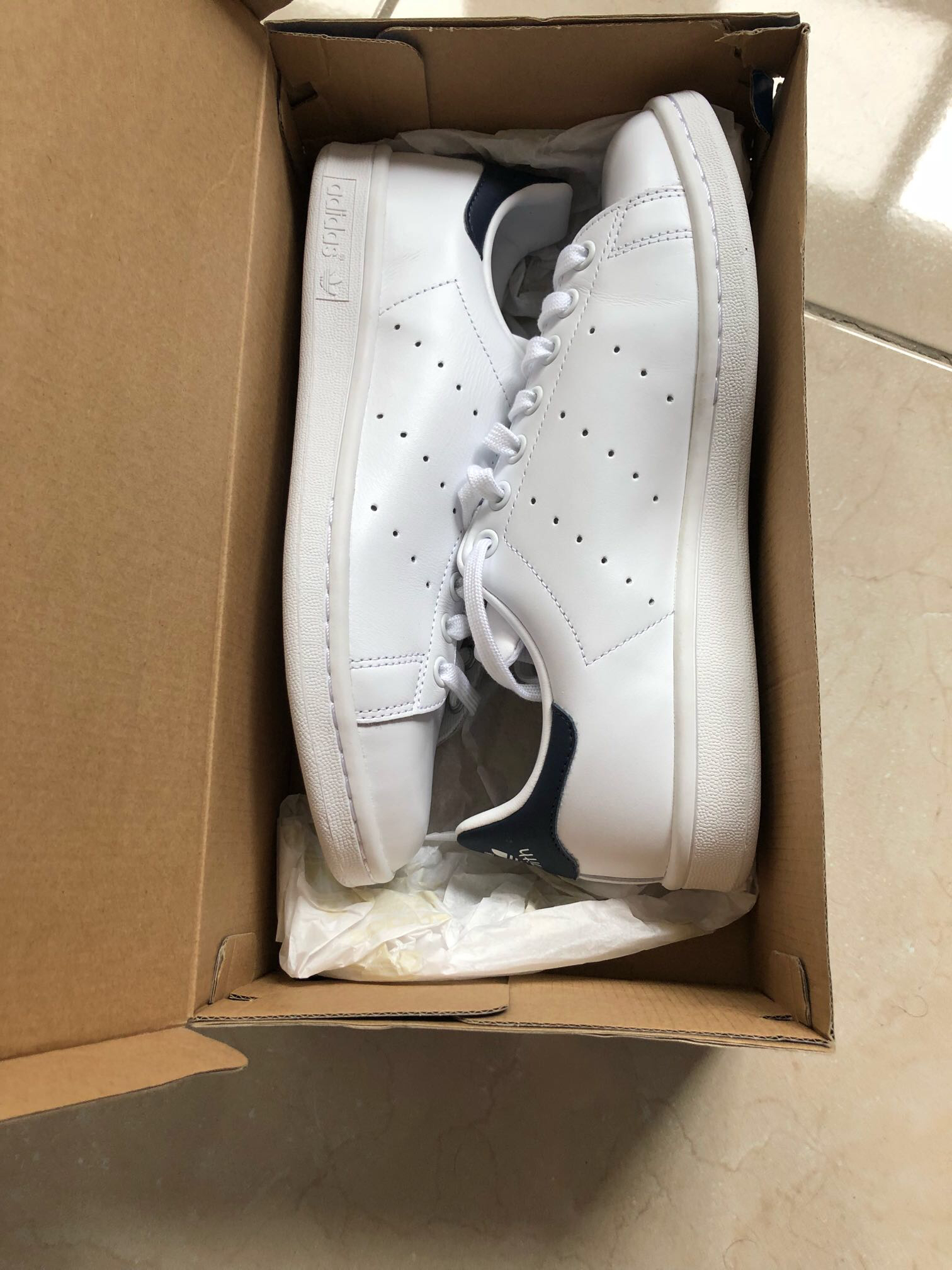 Stan Smith מידה 41 