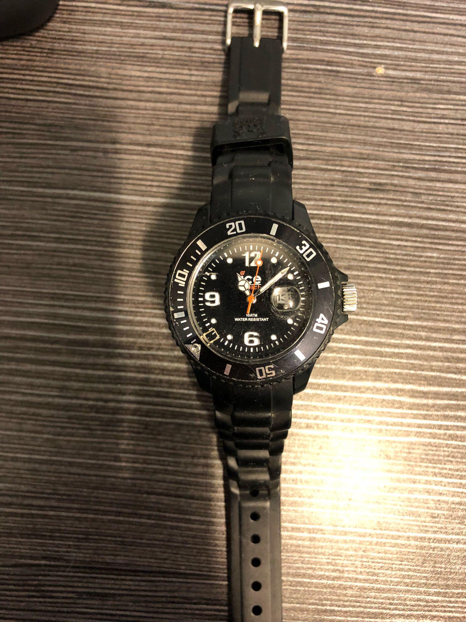 Ice watch sixty nine