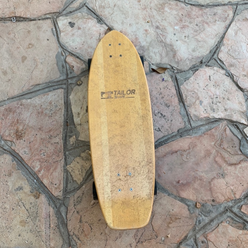 Tailor shape- סקייטבורד מדמה גלישה