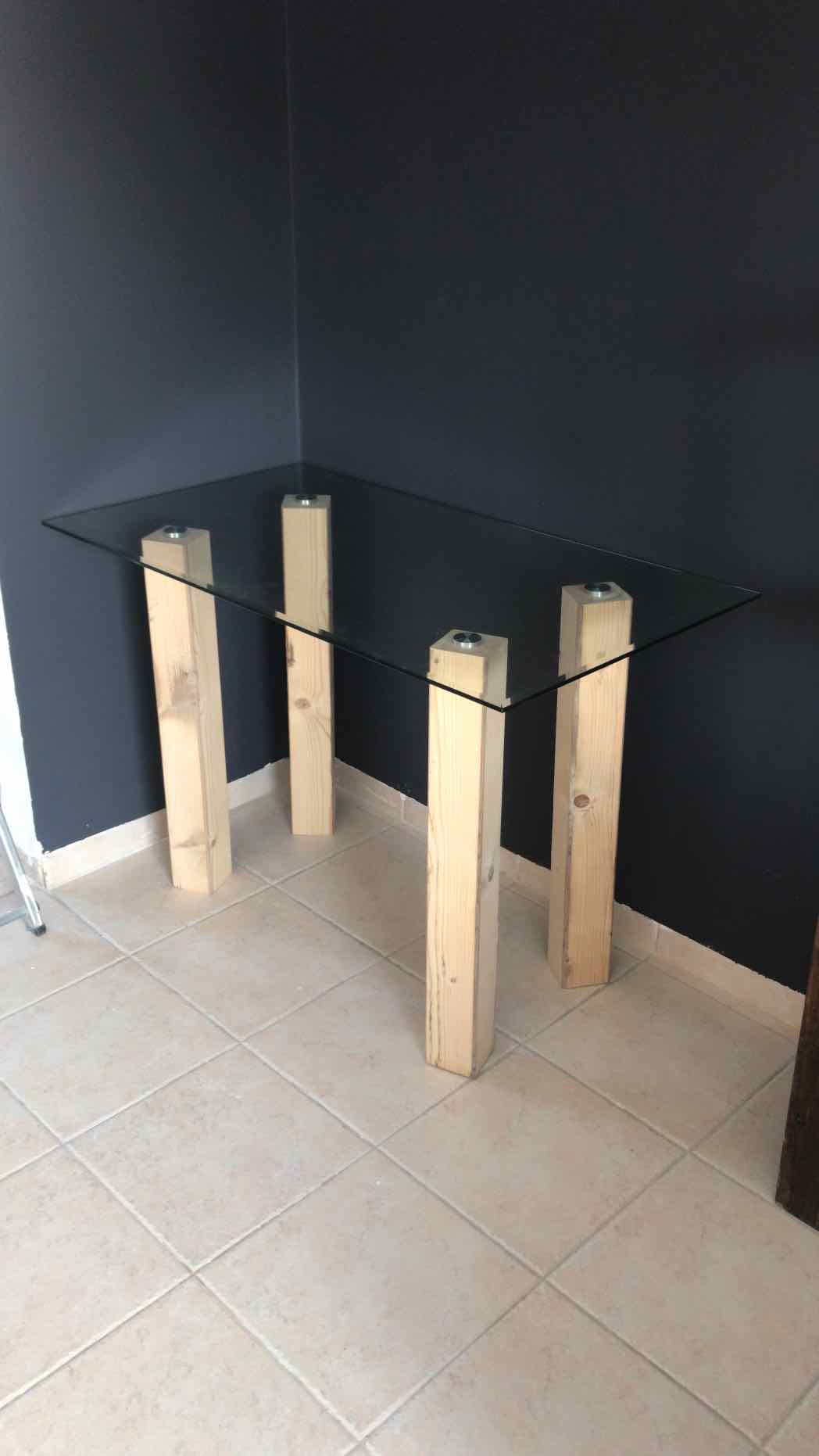 שולחן דקורטיבי