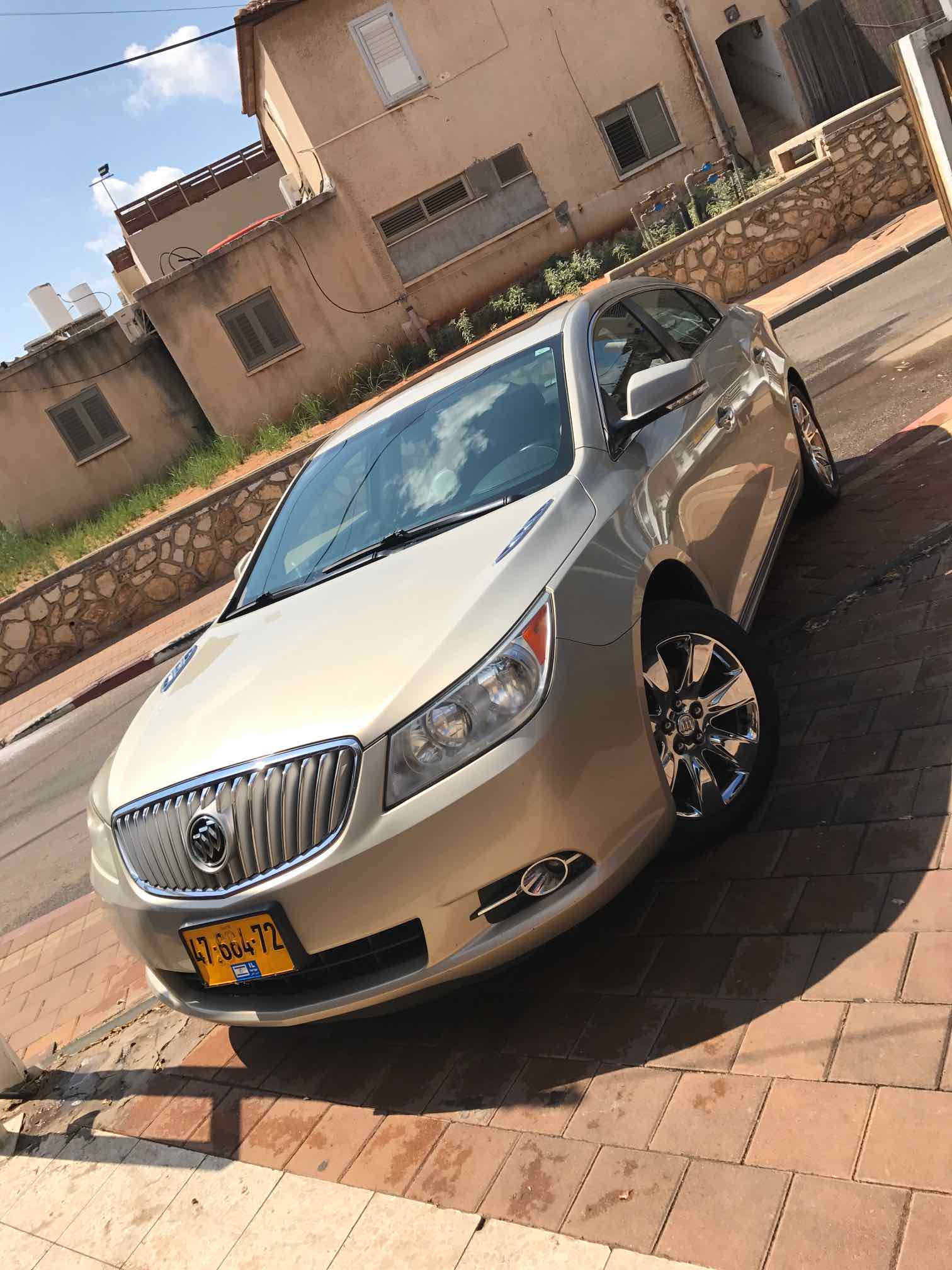 ביואק לקרוס 2011 