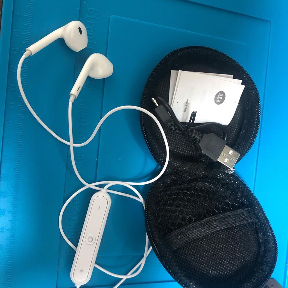 אוזניות בלוטוס