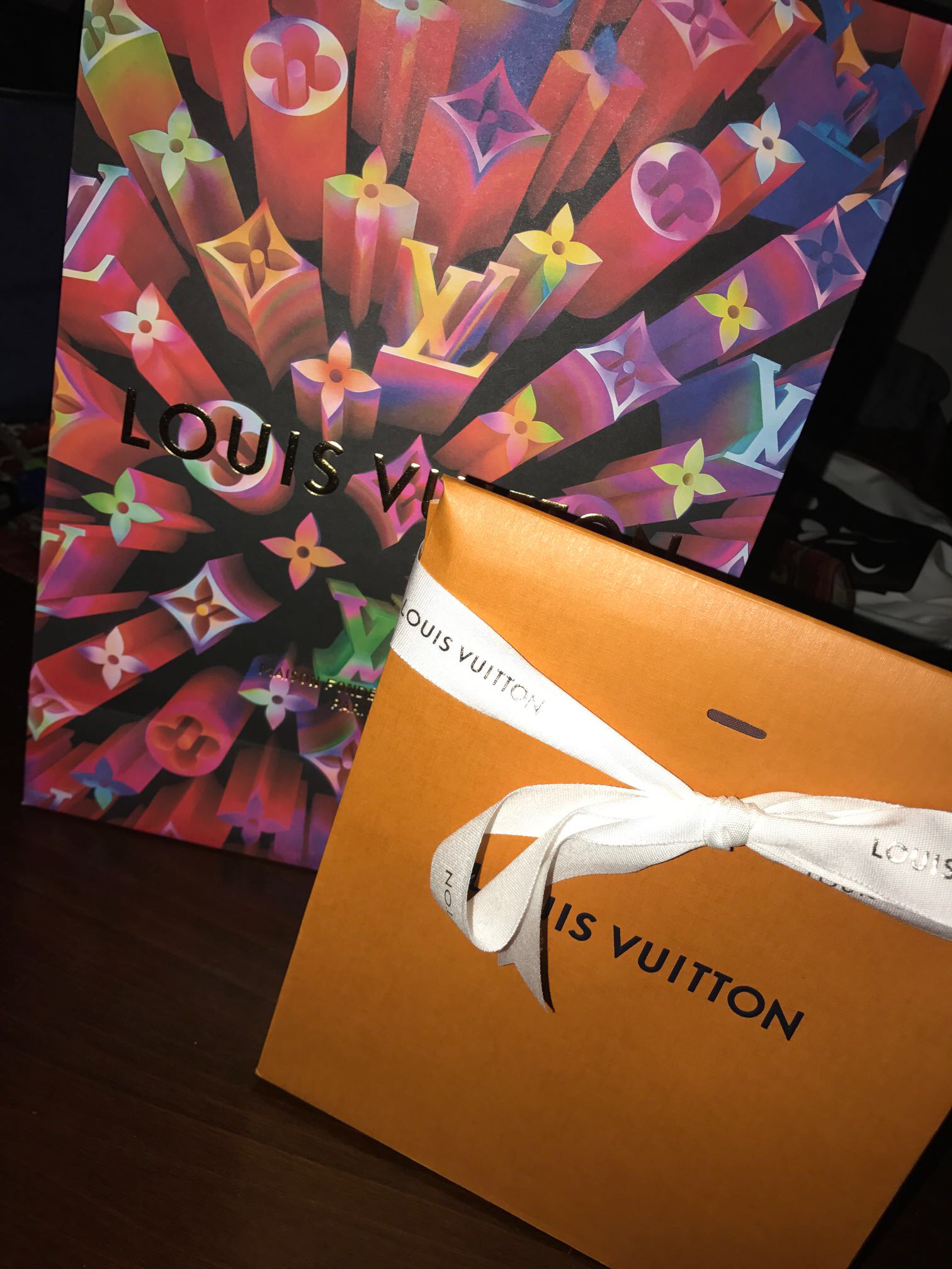 ספר של לואי ויטון 