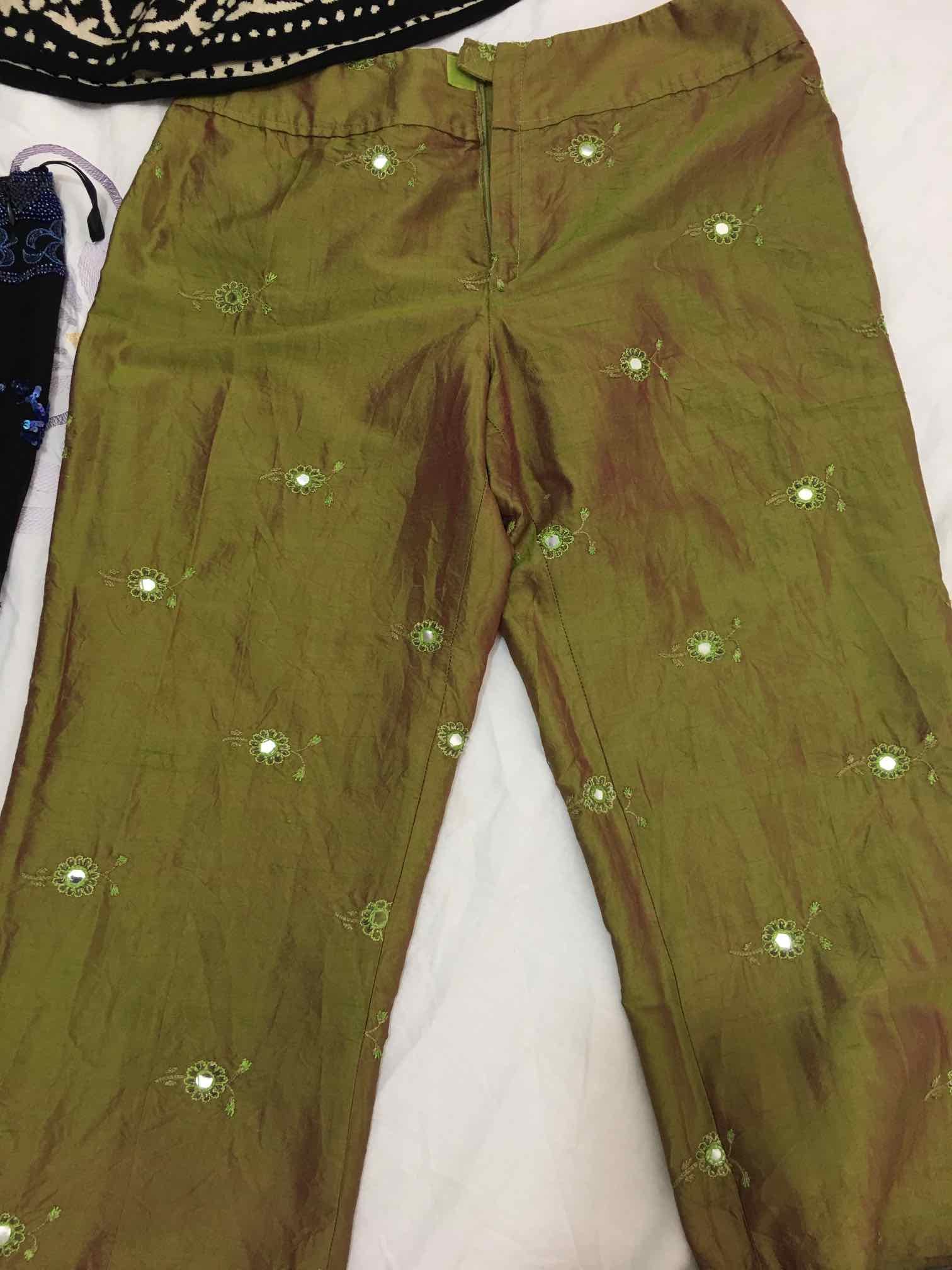 מִכְנָסַיִים מידה 42