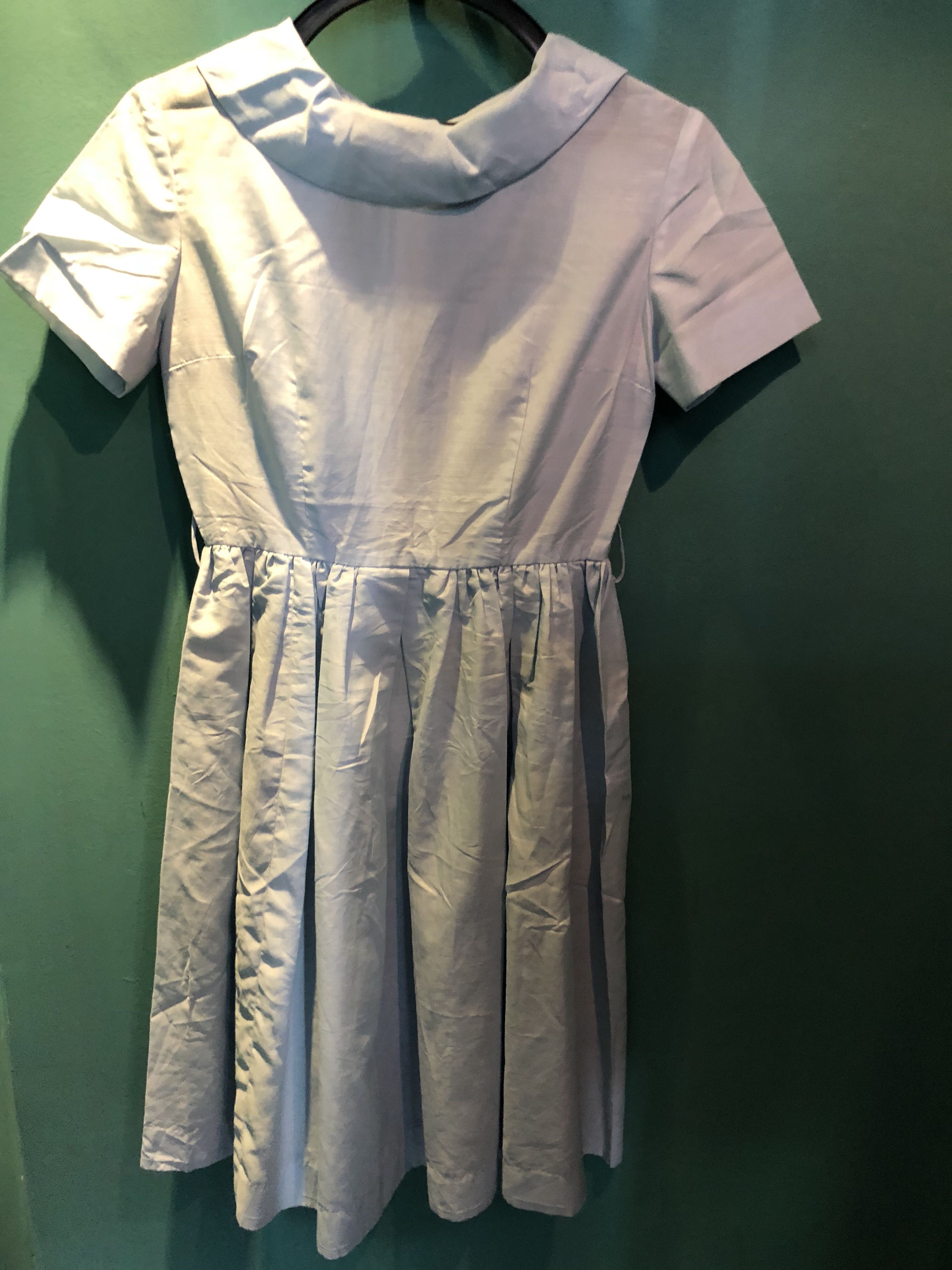 שמלה אלגנטית בצבע תכלת 