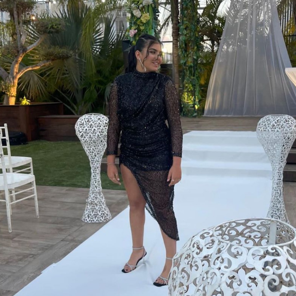 שמלת ערב שחורה