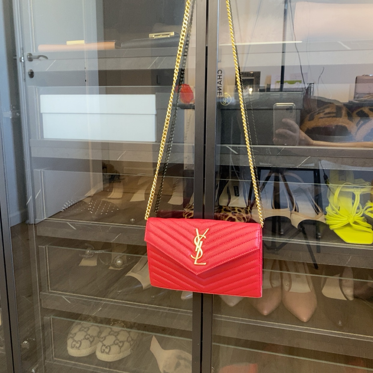 קלאץ ysl ברמה גבוהה.  