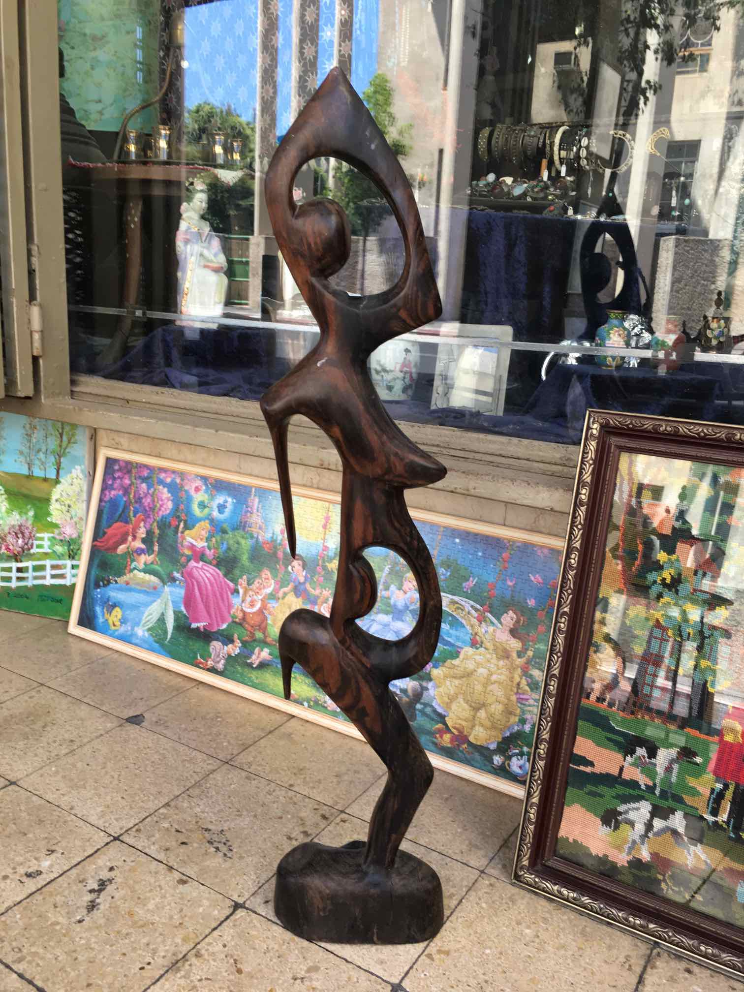 פסל עץ אפריקאי בן 40-50 גובה מטר בערך