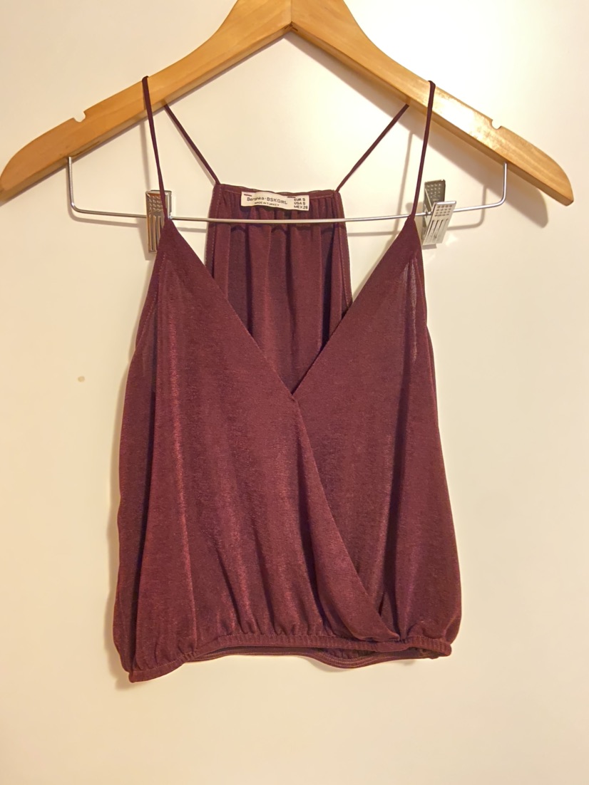 בגדים למכירה