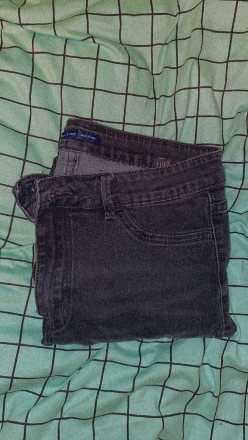 ג׳ינס שחור-אפור, מידה 42🌙