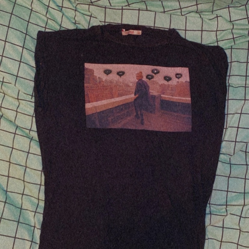 חולצה-גופייה שחורה מהממת עם תמונה🌿