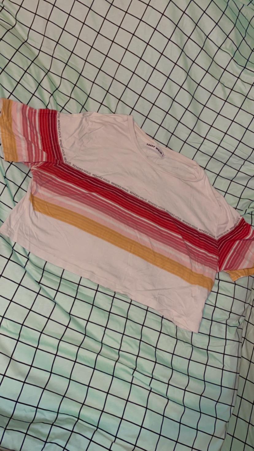 חולצה לבנה, פסים צבעוניים, מידה L