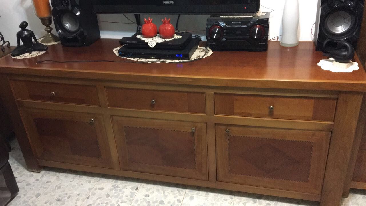 מזנון +וטרינה שמורים כחדשים