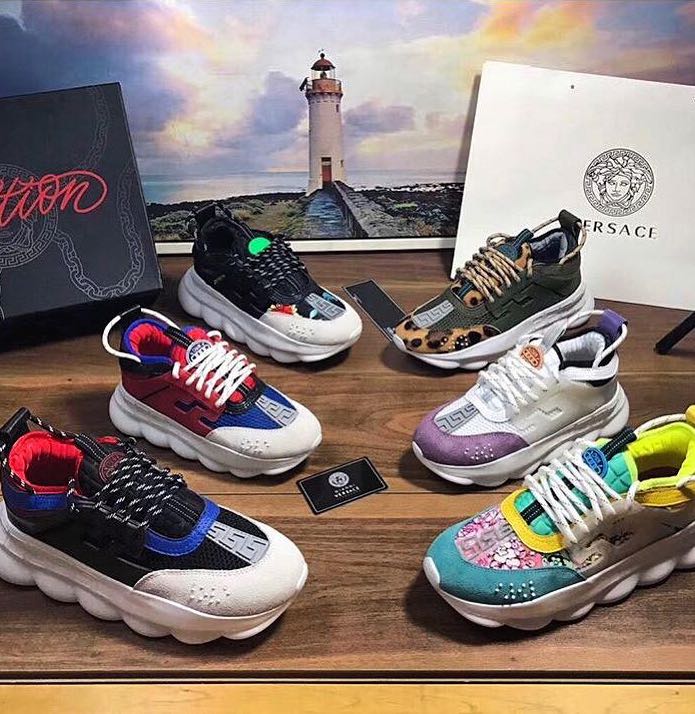 Versace כל הצבעים והמידות