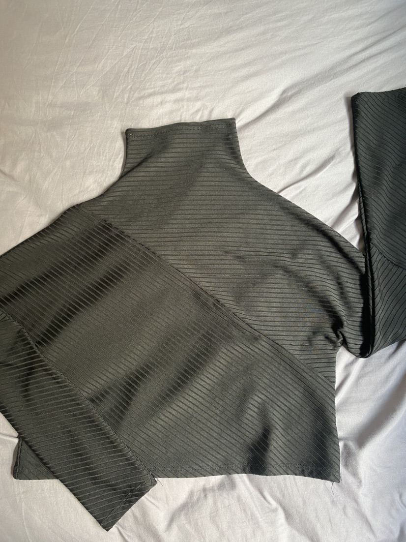 חולצת גולף מידה S