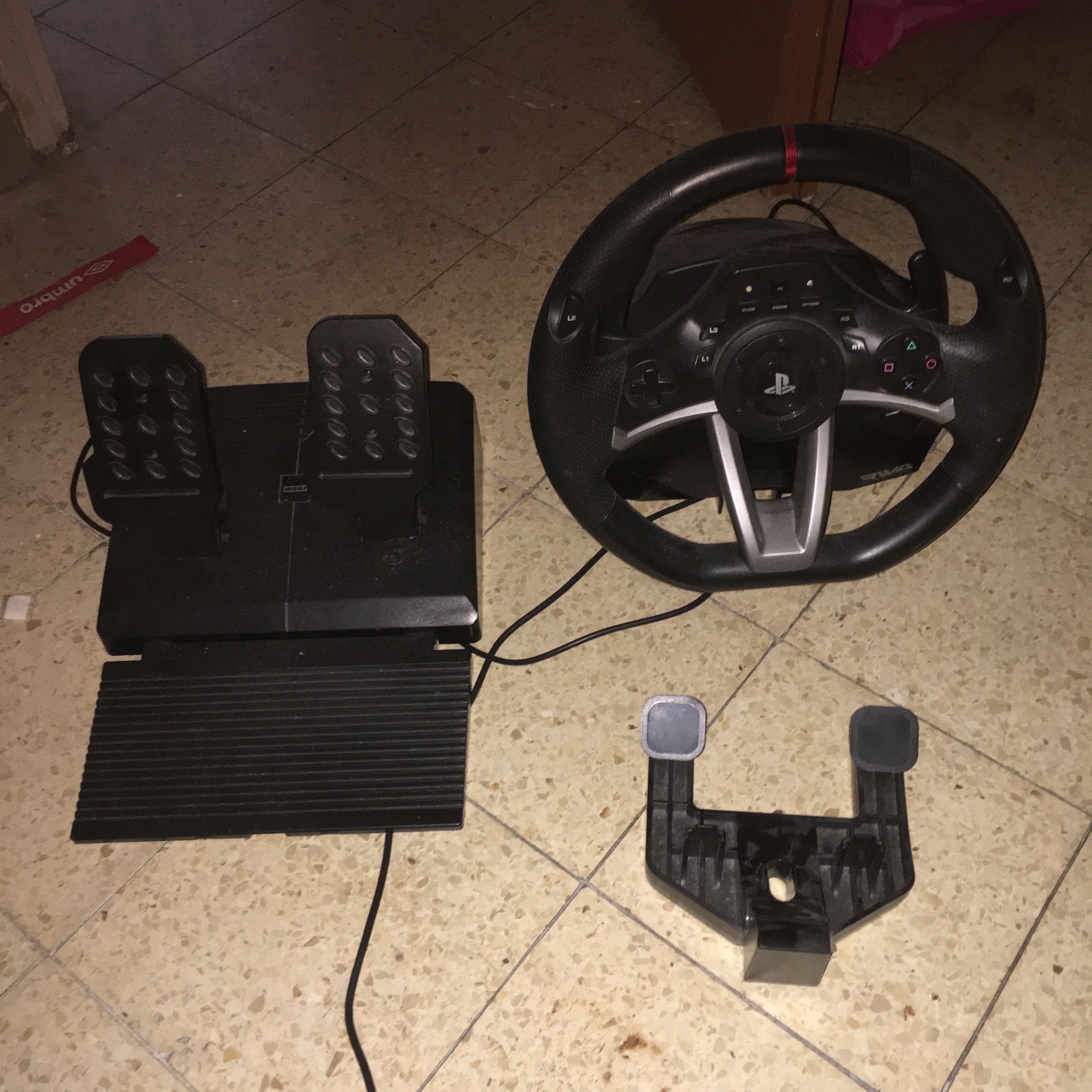 המוצר עובד לכול המשחקים גם עם זה לא משחק מרוצים מותאם לפלייסטישן 4 3 