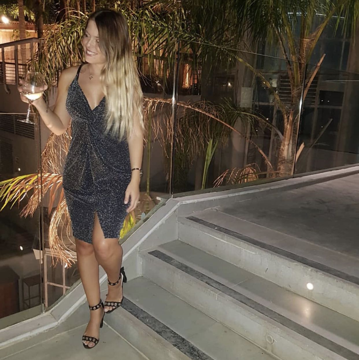שימלה מהממת, הייתה בשימוש פעמיים בלבד
