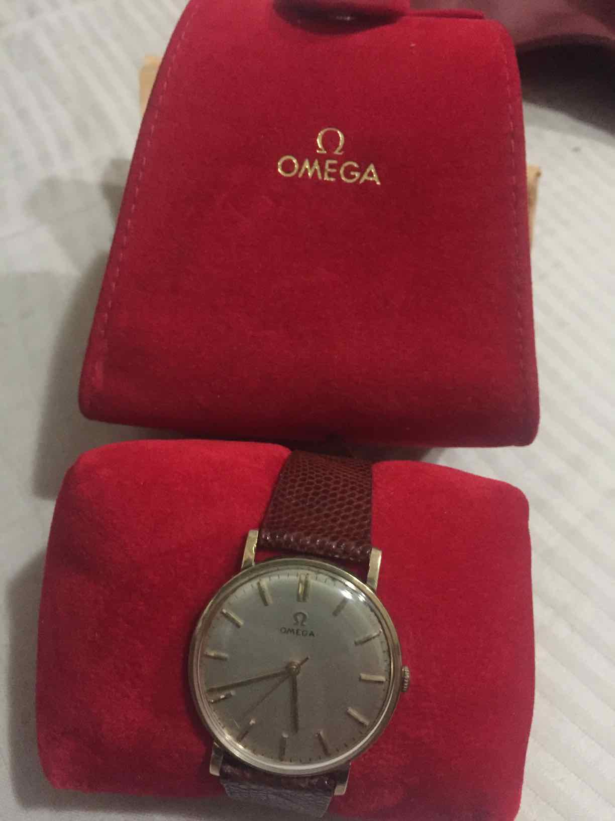 שעוןאומגה זהב מכני