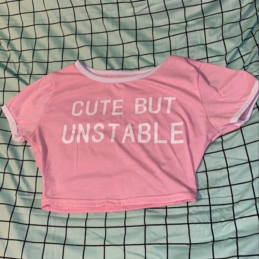 חולצה CUTE BUT UNSTABLE, מידה S-M