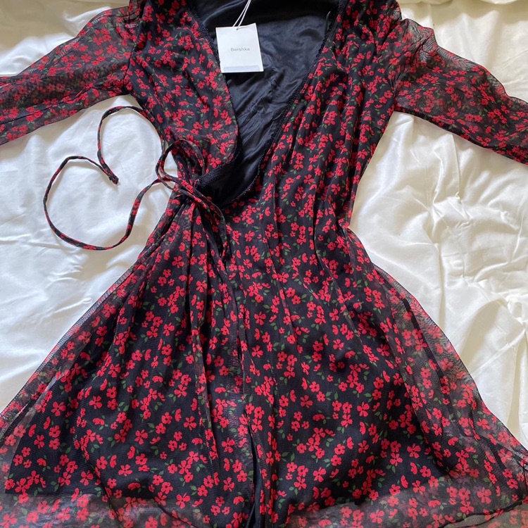 לא נלבשה s-xs 