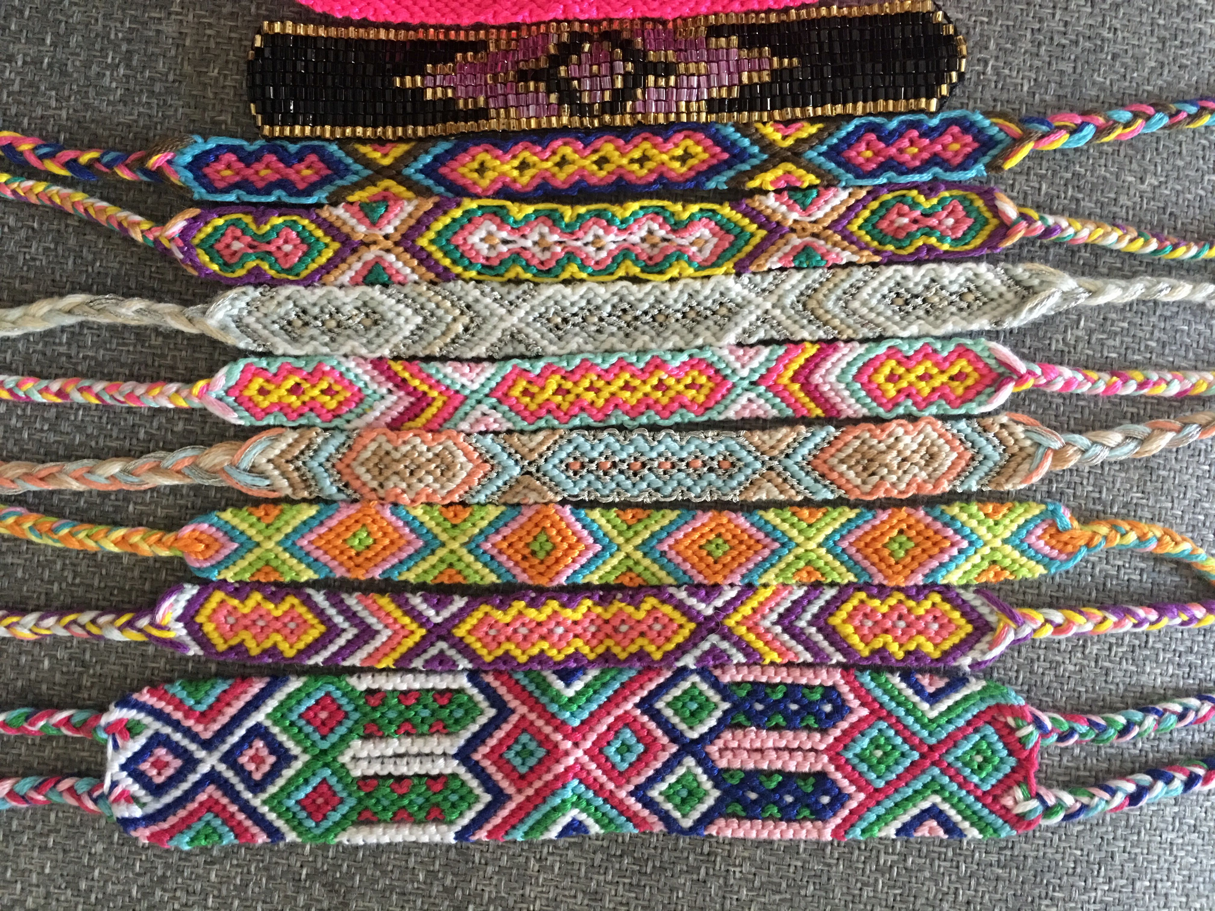 צמידים חדשים מרקמה עבודת יד