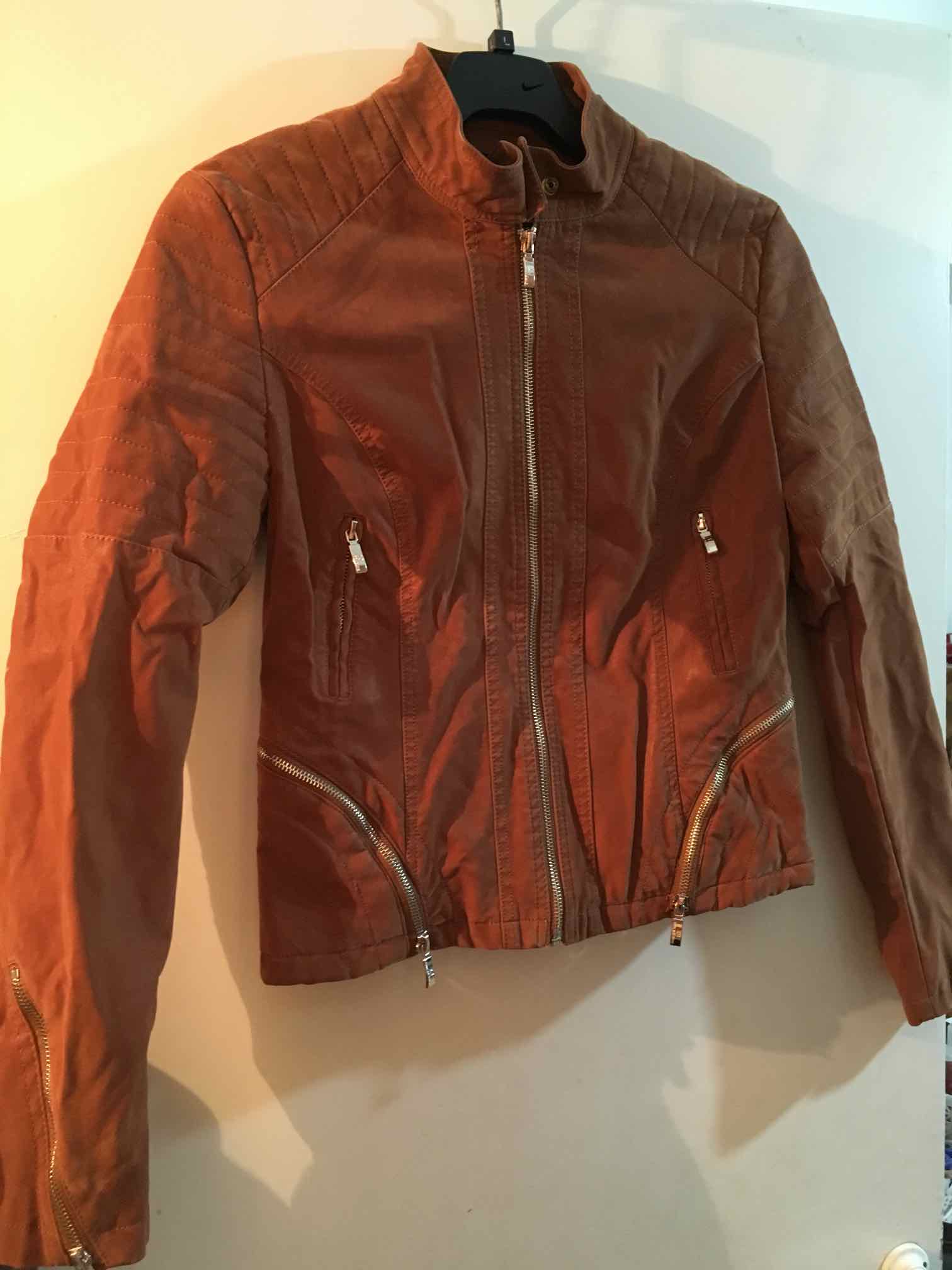 גקט חדש parisian 