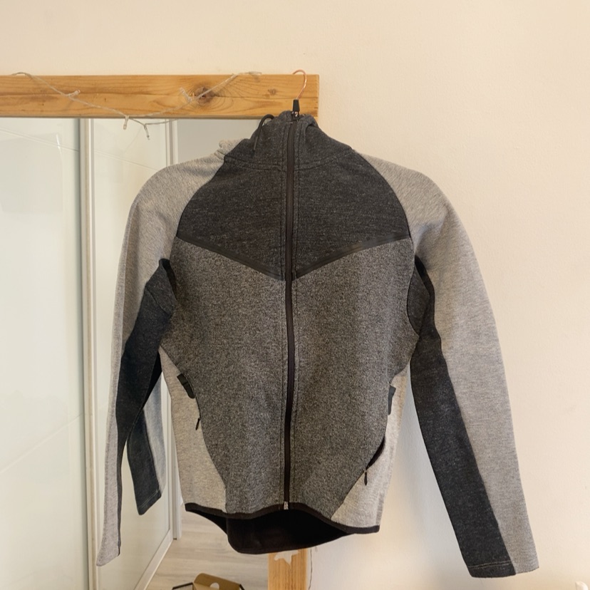 Hoodies מידה young