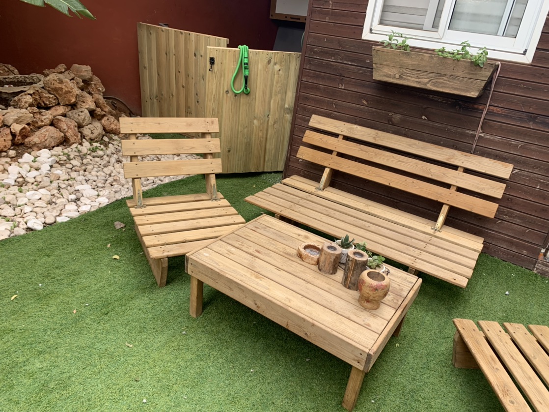 פינת ישיבה לגינה 