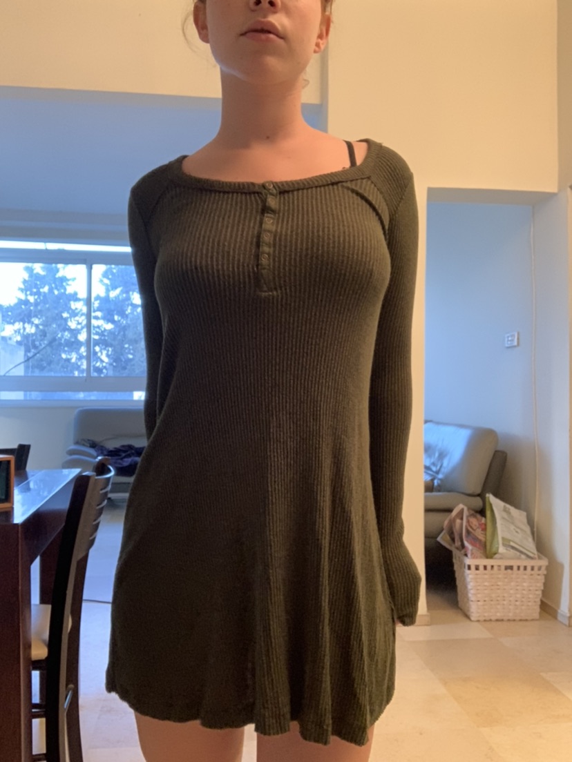 שמלה ירקרקה