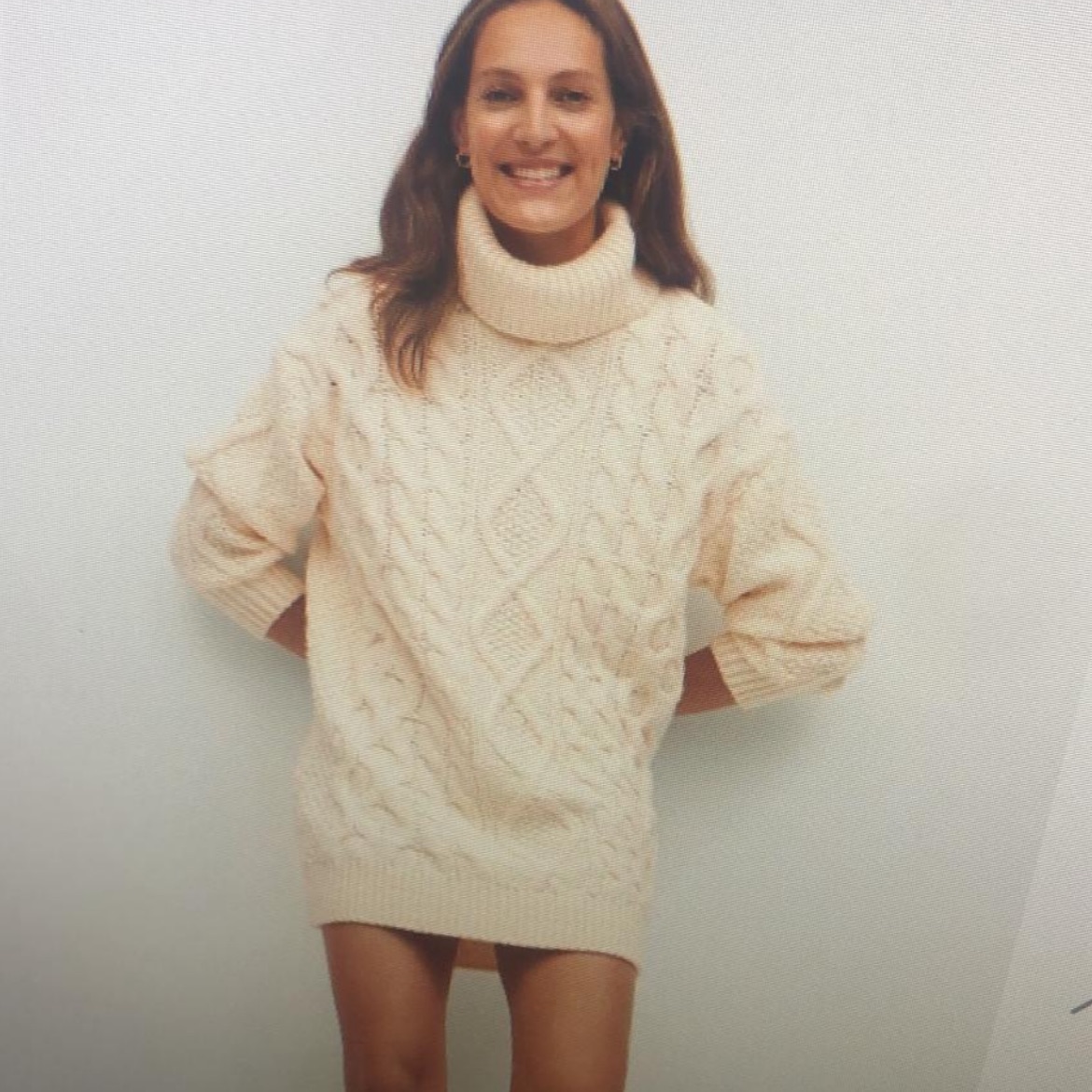 שמלה ממנגו לא נלבשה נקנתה ב200 