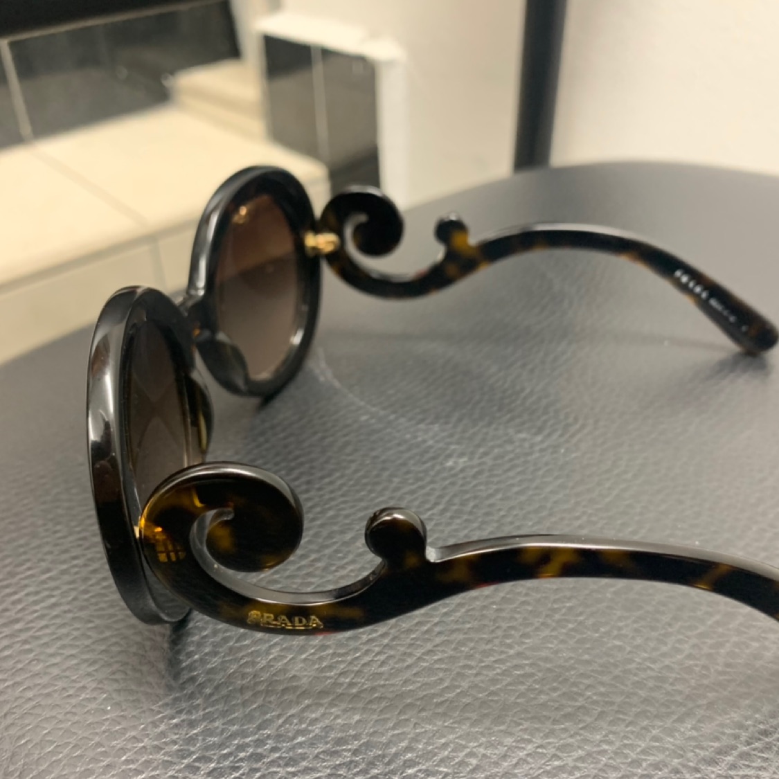 משקפי פראדה 