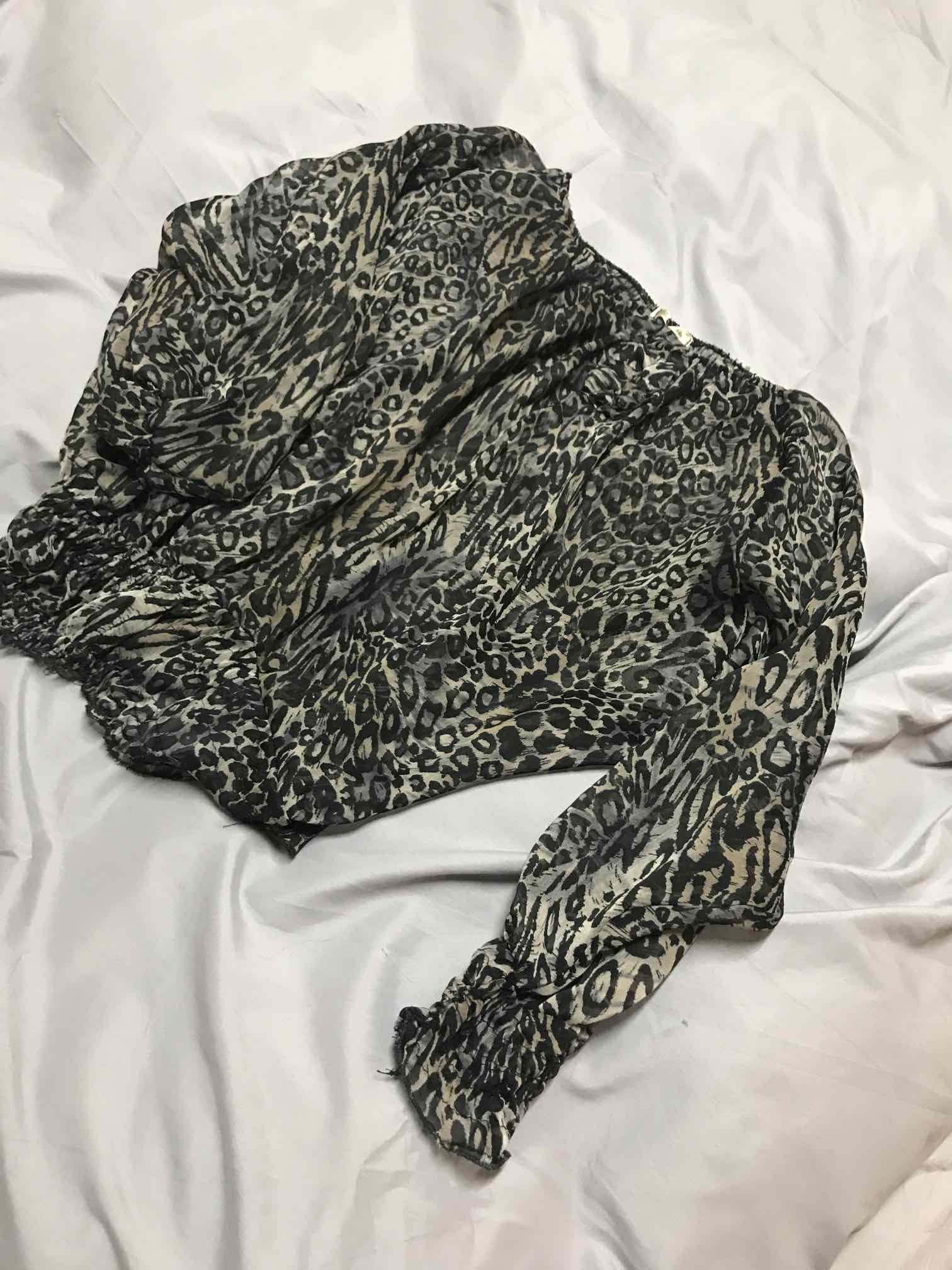 חלצה מנומרת 