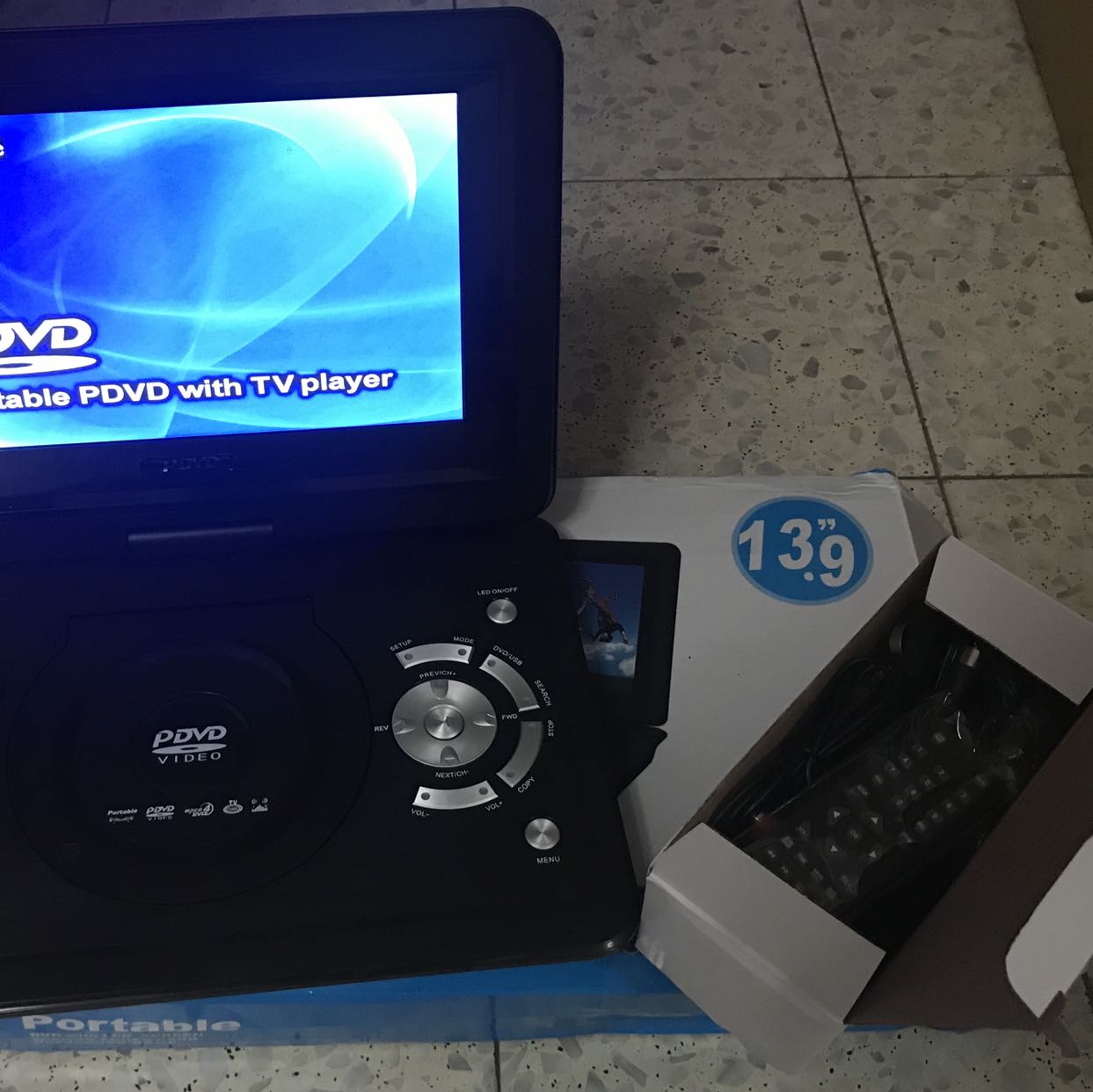 DVD 13.9 אינץ !!